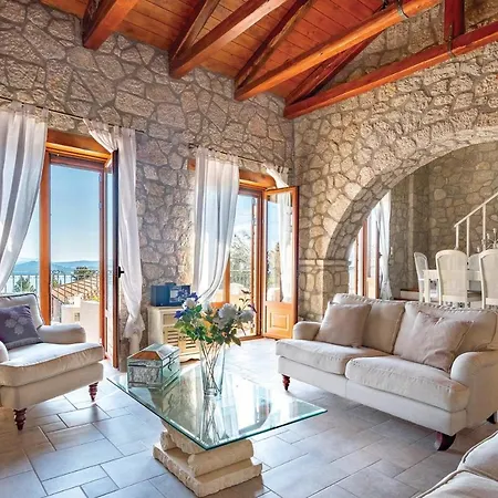 Βίλα Perigiali Sleeps 6 Air Con Wifi